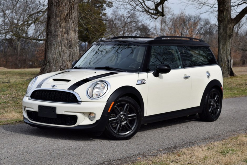2011 Mini Cooper Clubman sold at auction for $7,500