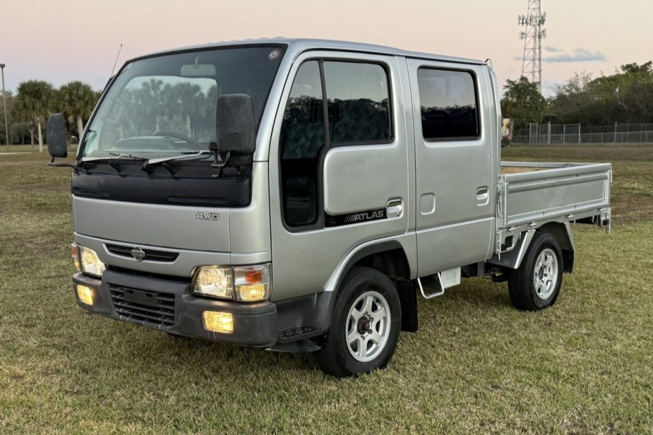 1999 Nissan Atlas sold at auction for $15,519
