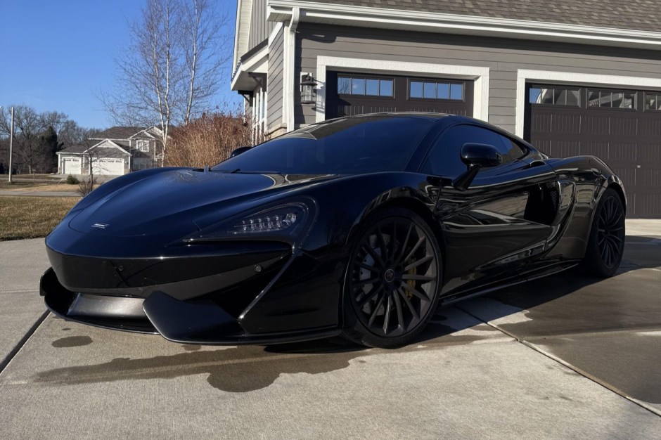 2017 McLaren 570GT sold at auction for $103,000