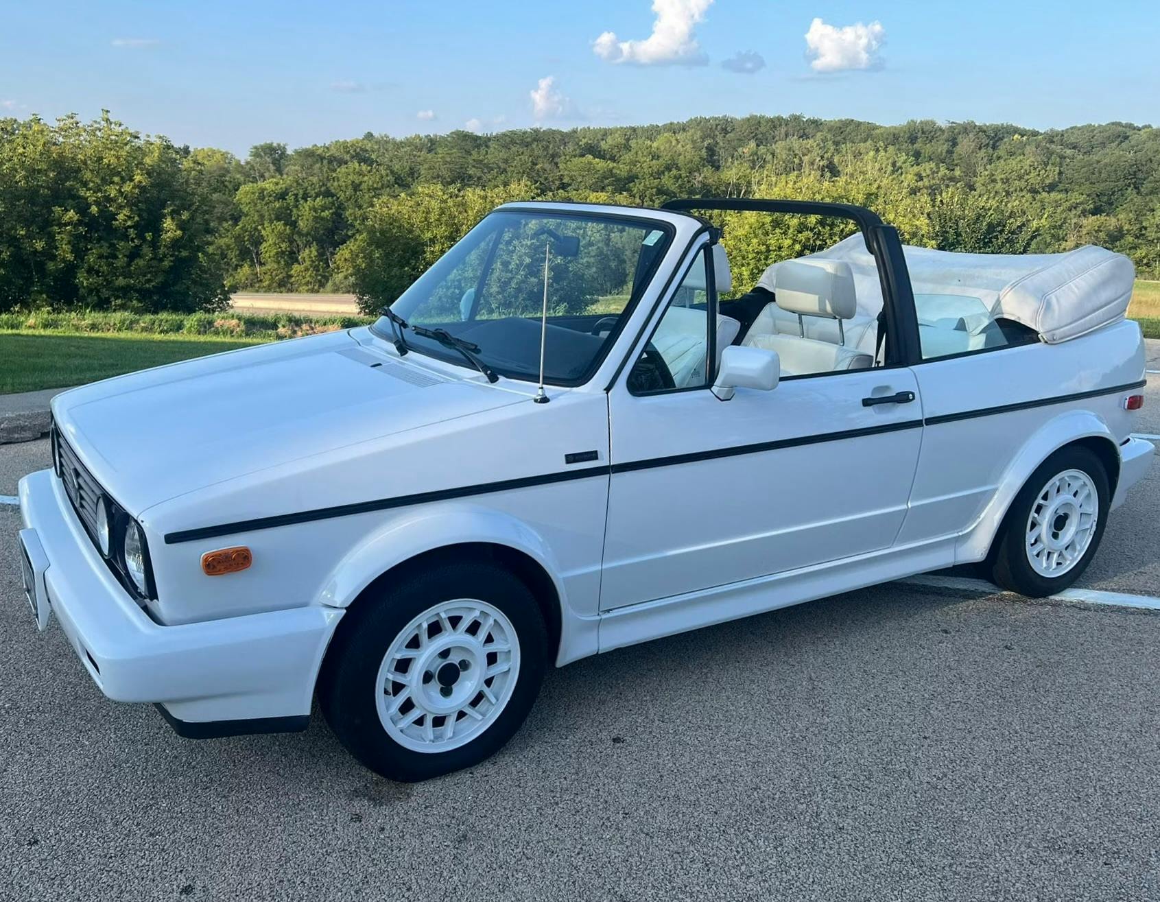 1990 Volkswagen Cabriolet sold at auction for $4,500