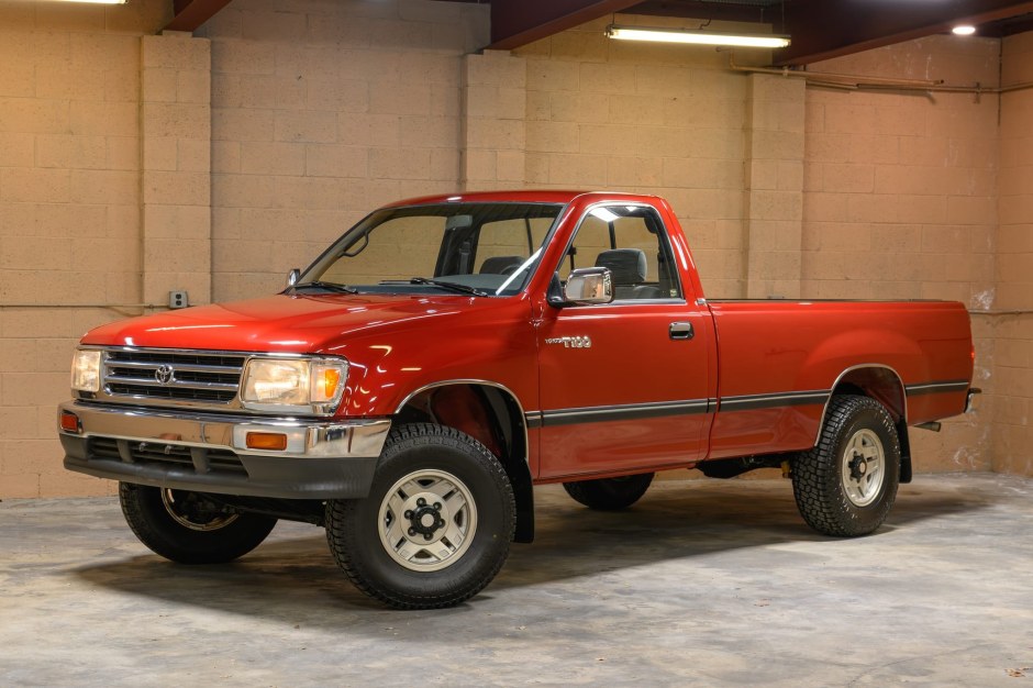 1994 Toyota T100 sold at auction for $21,000