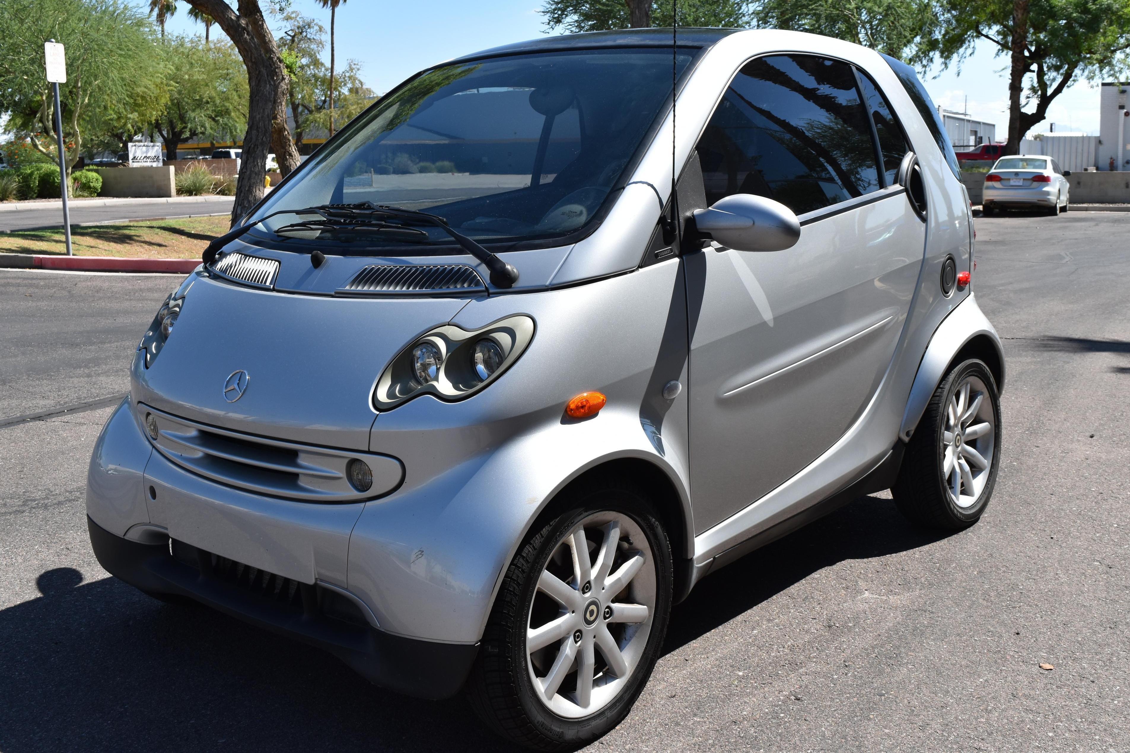 2006 Smart Fortwo sold at auction for $3,700