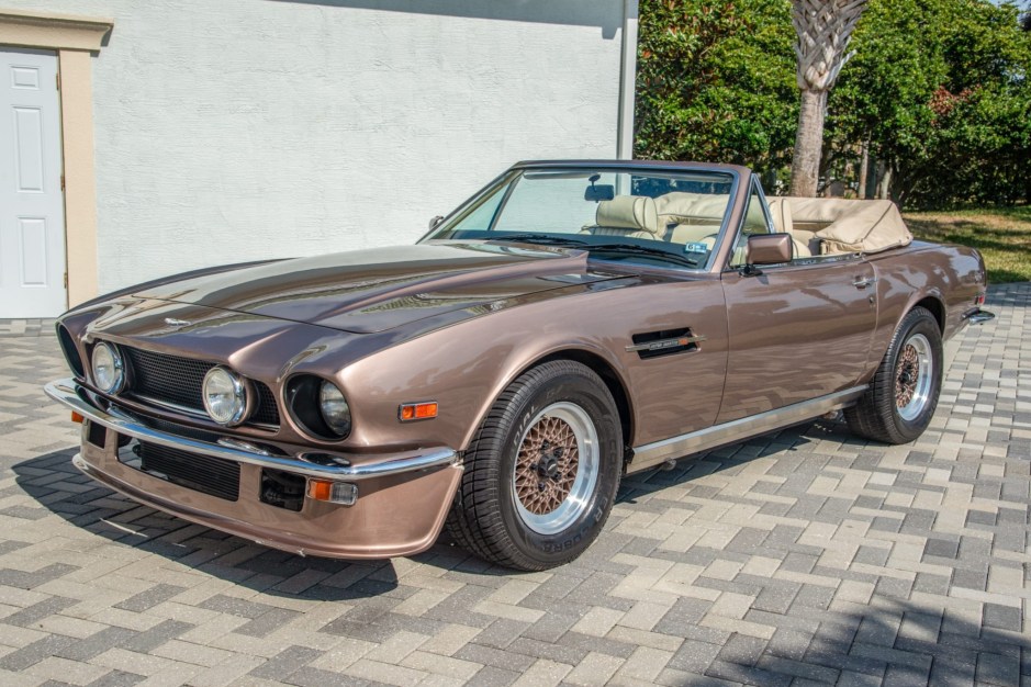 1989 Aston Martin V8 sold at auction for $120,000