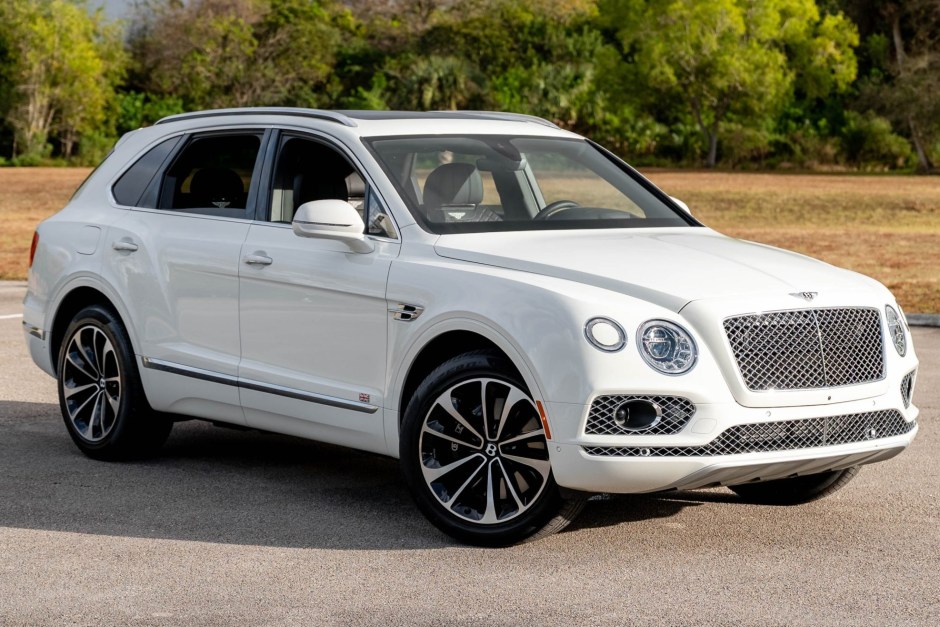 2017 Bentley Bentayga sold at auction for $82,001