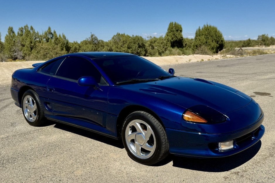 1993 Dodge Stealth sold at auction for $17,751