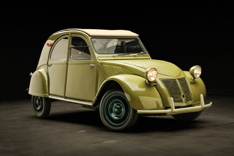 1960 Citroen 2CV sold at auction for $16,500