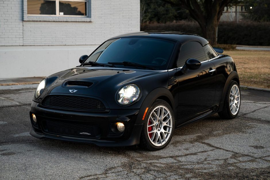 2012 Mini Cooper Coupe sold at auction for $11,000