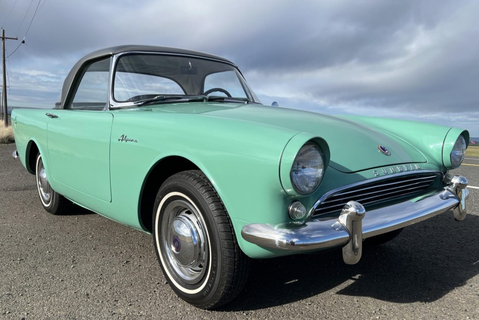 1962 Sunbeam Alpine sold at auction for $10,000