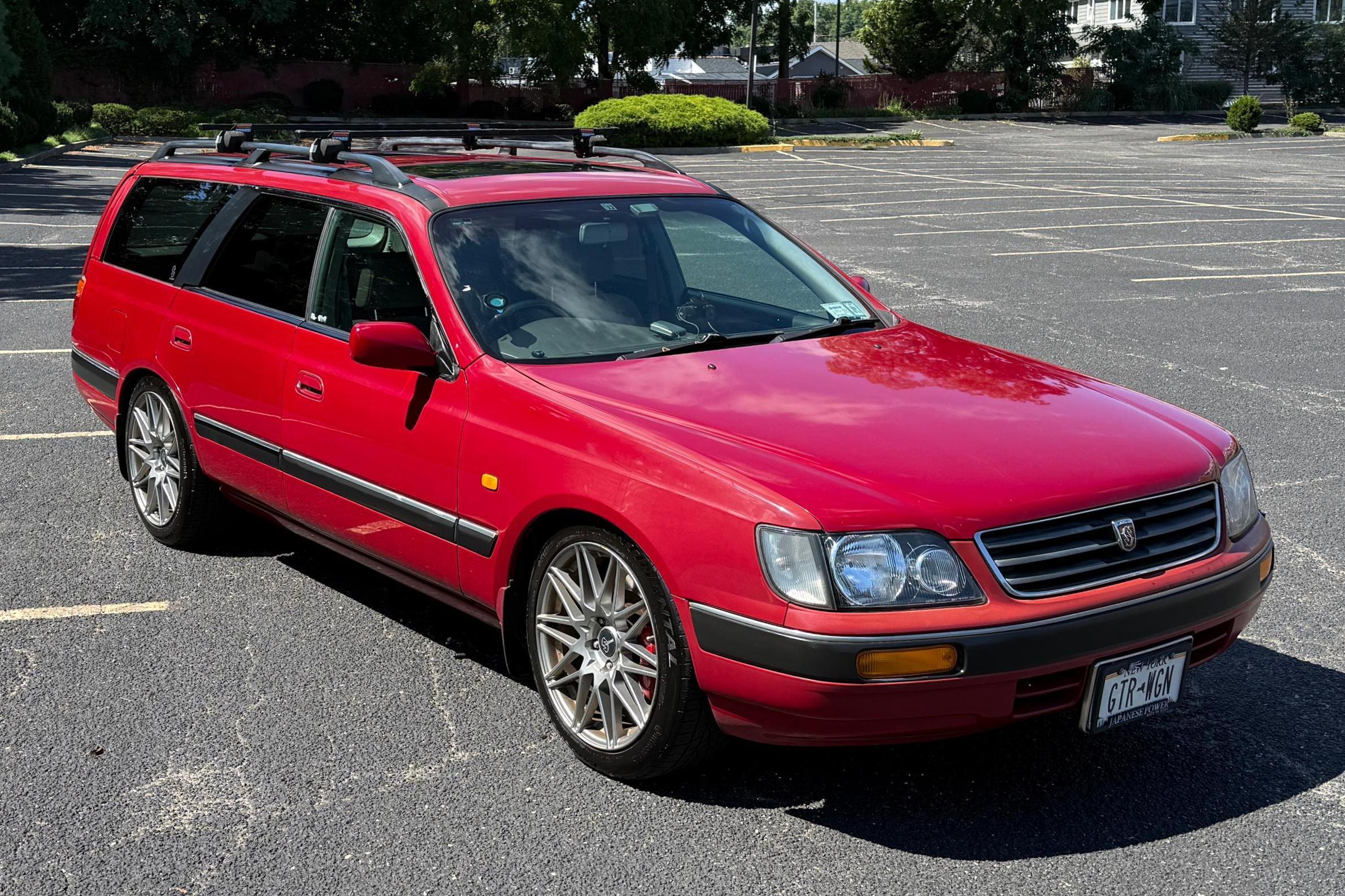 1997 Nissan Stagea sold at auction for $6,500