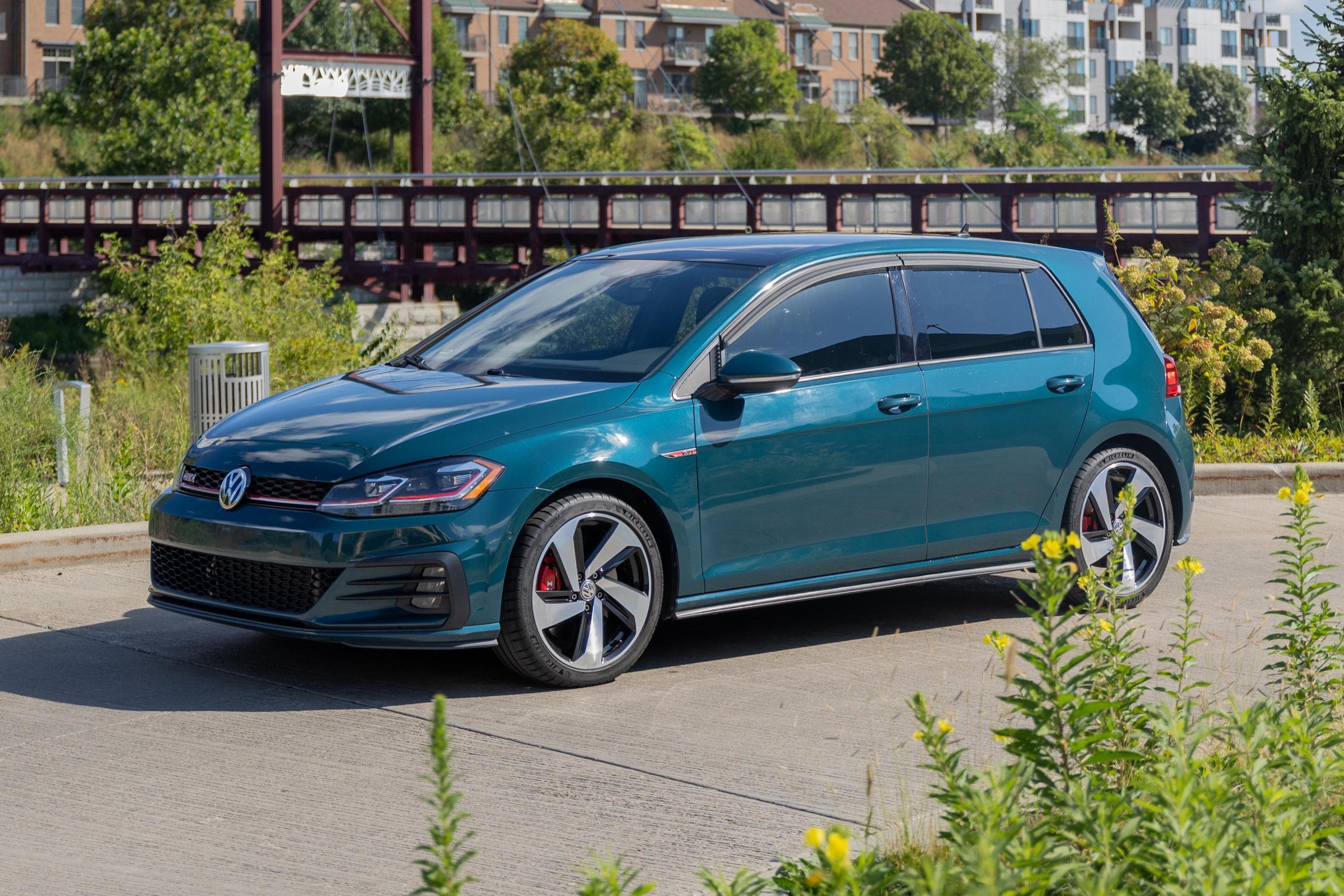 2019 Volkswagen GTI sold at auction for $17,500