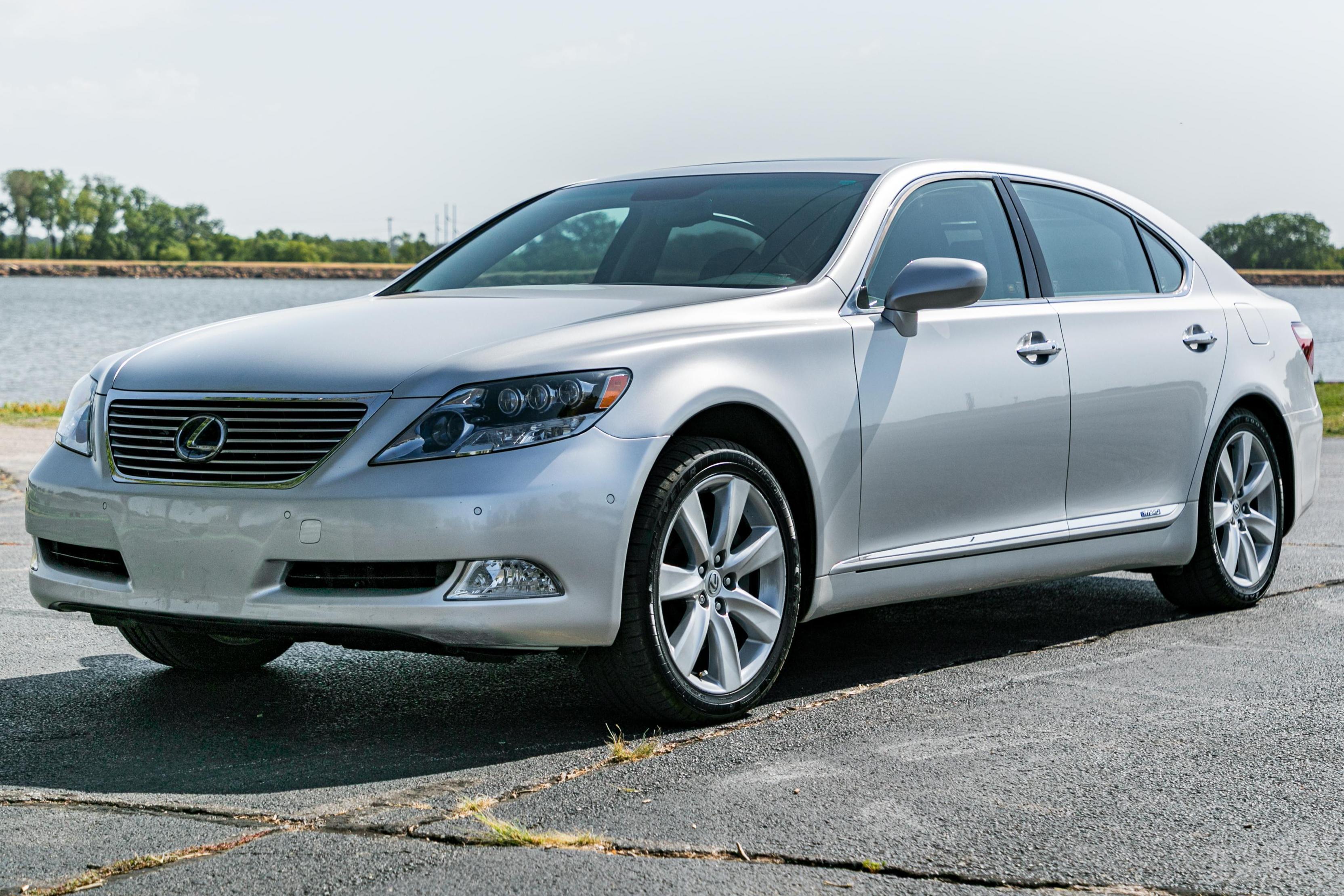2008 Lexus LS sold at auction for $25,750