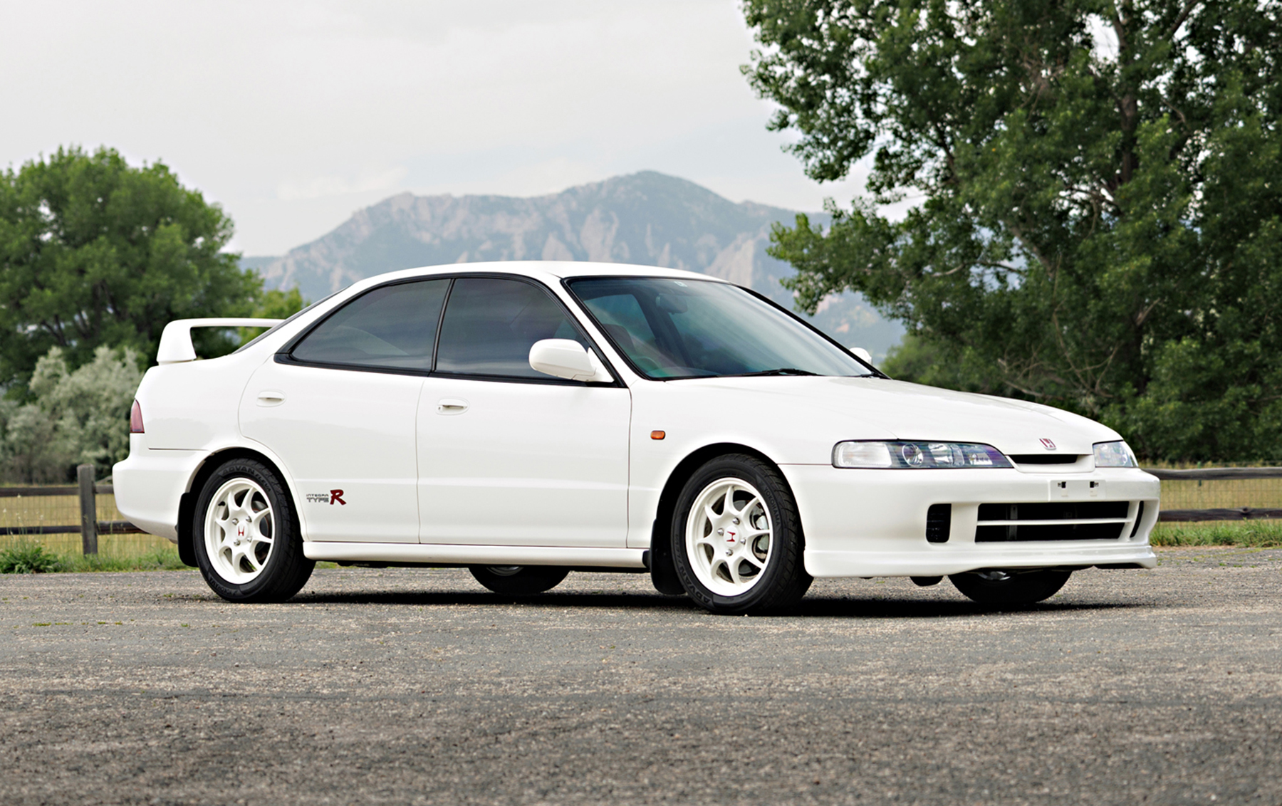 1995 Honda Integra sold at auction for $56,000