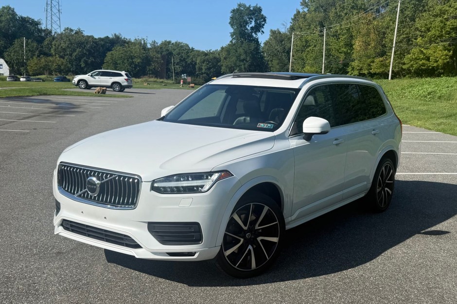 2021 Volvo XC90 sold at auction for $16,500