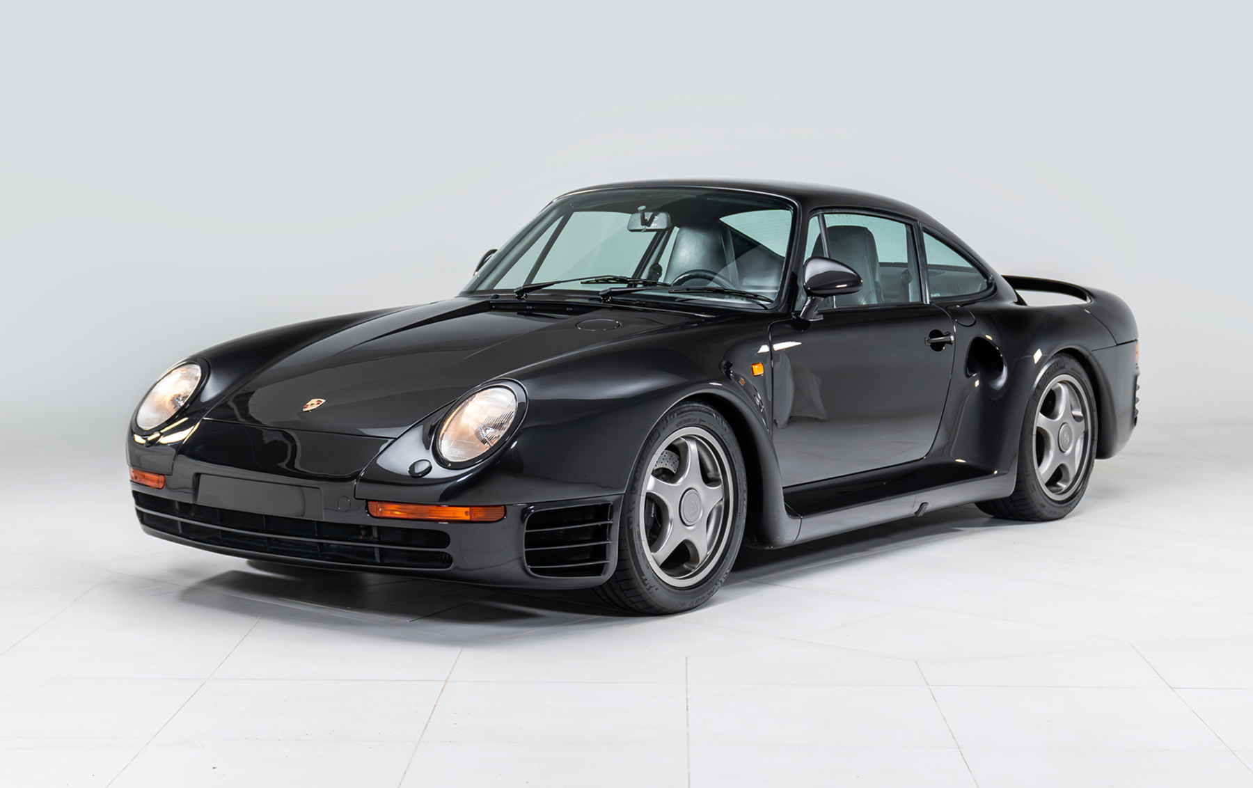 1988 Porsche 959 sold at auction for $2,205,000