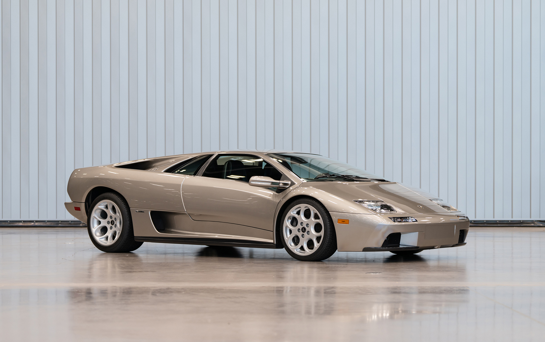2001 Lamborghini Diablo sold at auction for $747,500