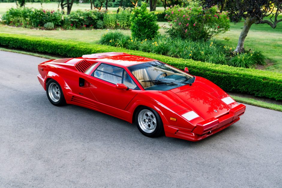 1990 Lamborghini Countach sold at auction for $705,000
