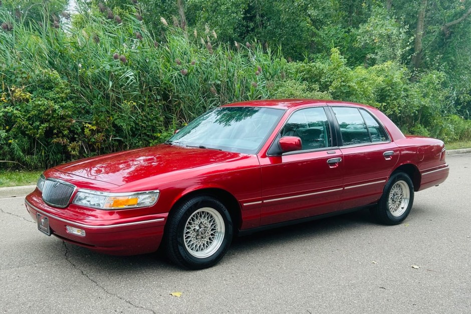 1997 Mercury Grand Marquis sold at auction for $6,700