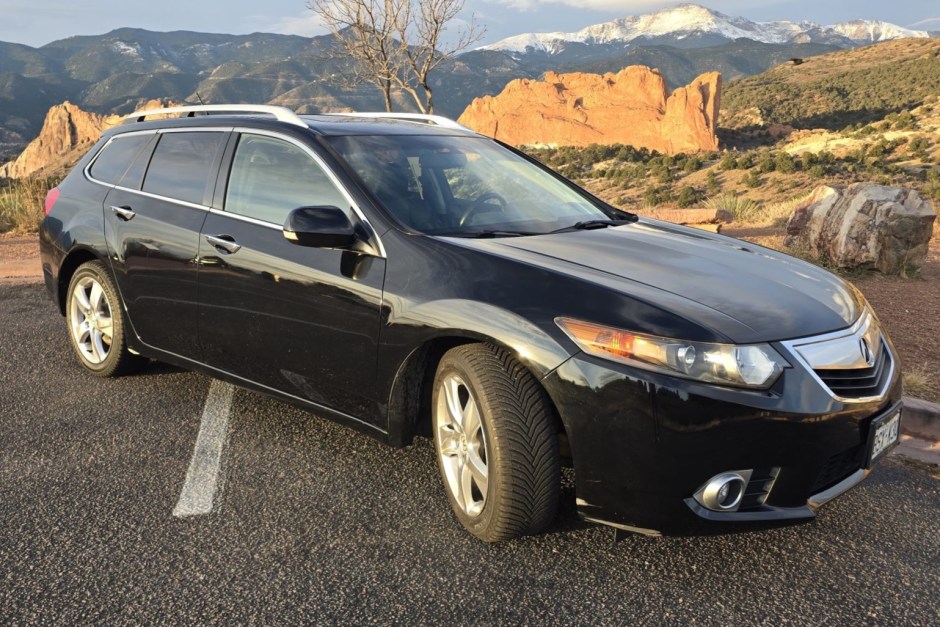 2011 Acura TSX sold at auction for $10,500