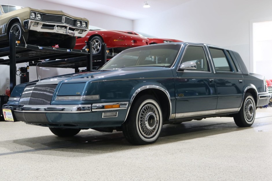 1993 Chrysler Imperial sold at auction for $10,750