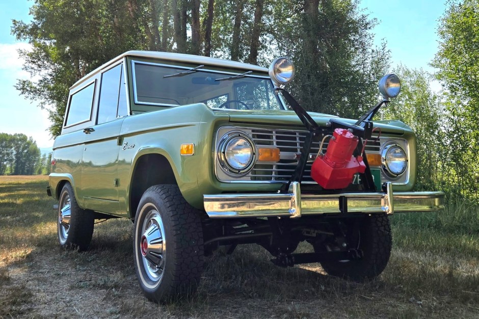 1976 Ford Bronco sold at auction for $71,500