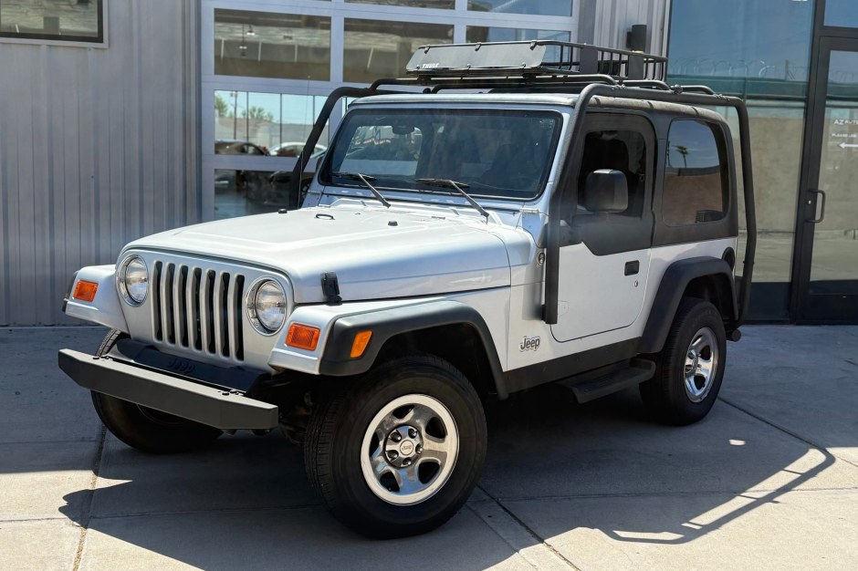 2003 Jeep Wrangler sold at auction for $8,800