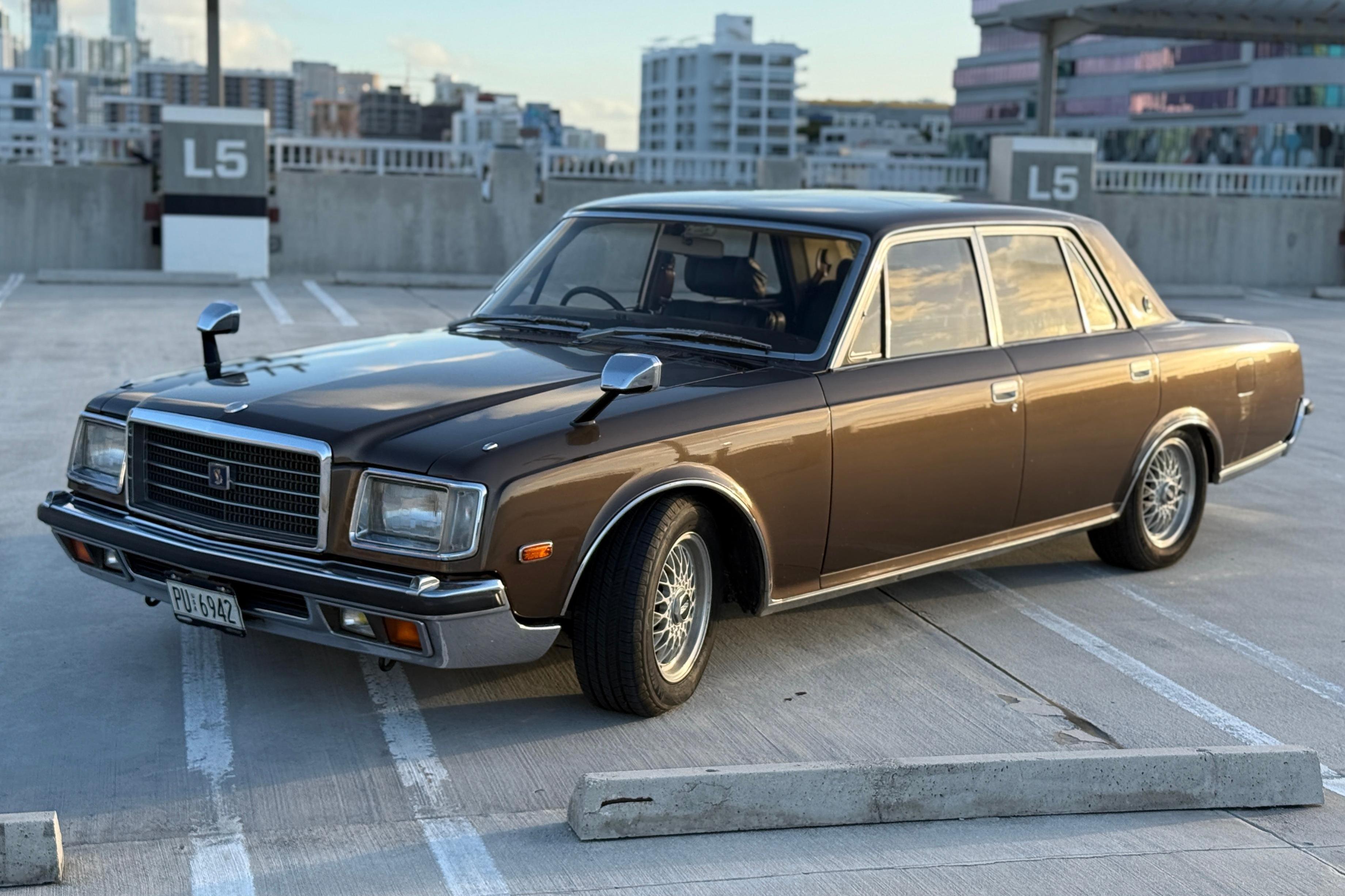 1987 Toyota Century sold at auction for $9,500