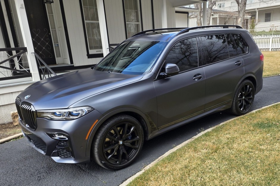 2021 BMW X7 sold at auction for $40,500