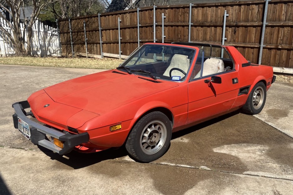 1976 Fiat X1/9 sold at auction for $2,900