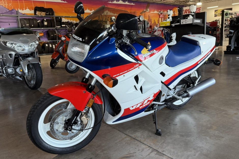 1986 Honda VFR 750F sold at auction for $4,000
