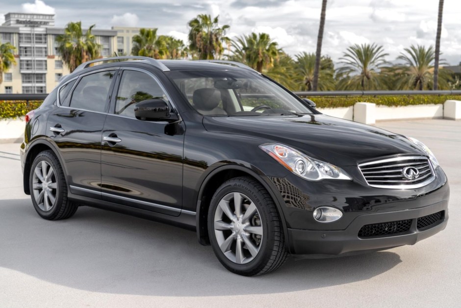 2013 Infiniti QX sold at auction for $14,600