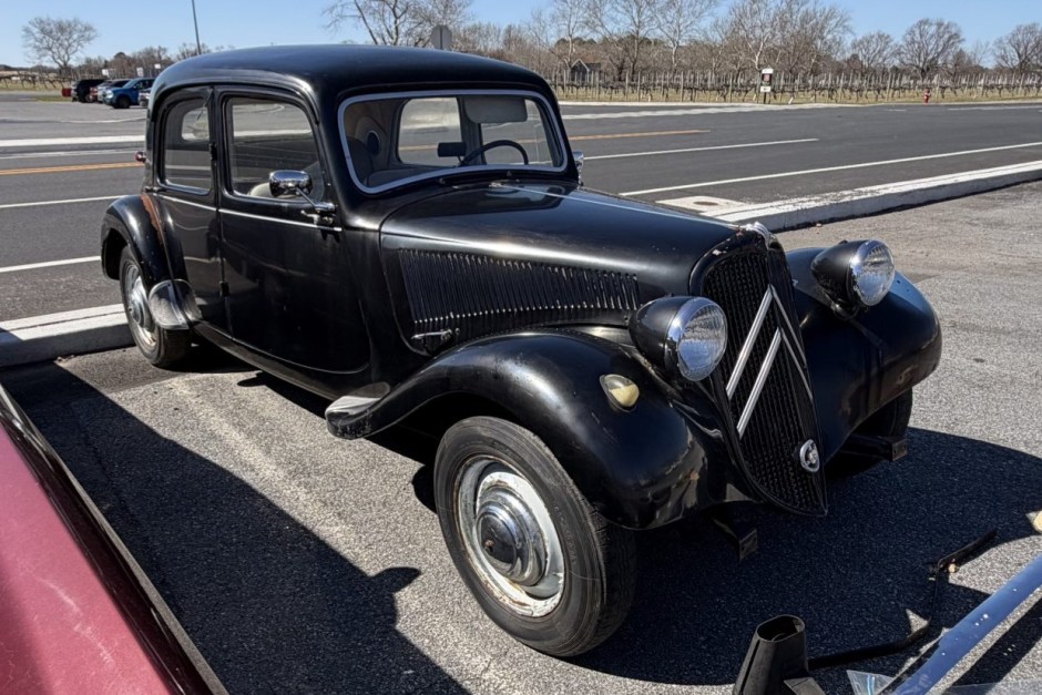 1953 Citroen Traction Avant sold at auction for $3,000