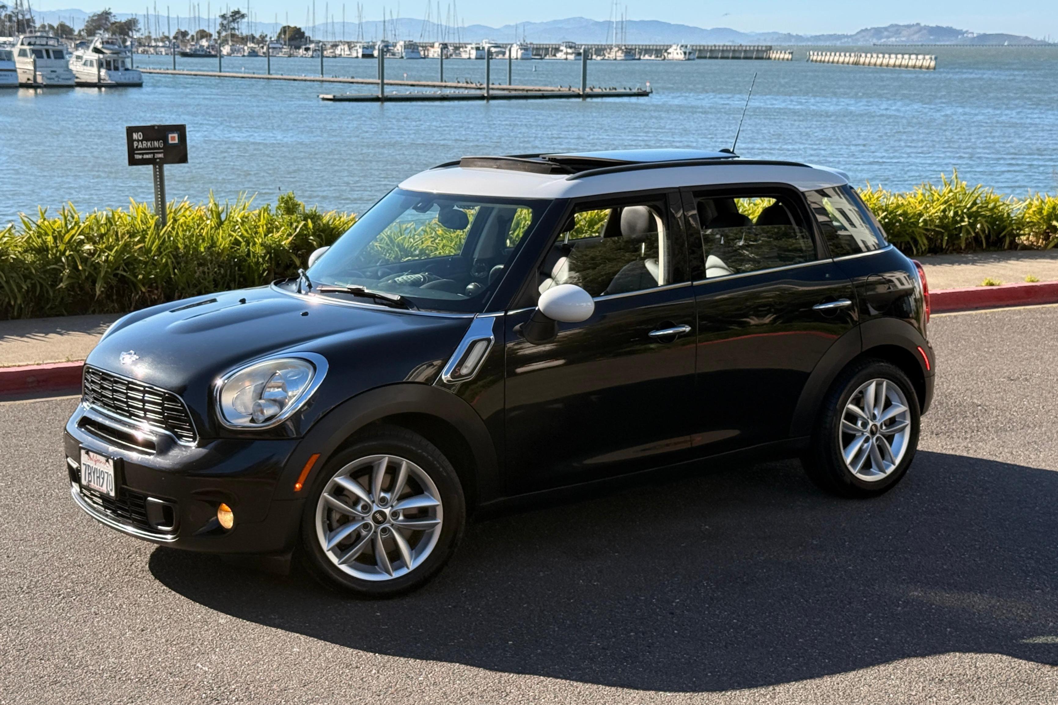 2013 Mini Countryman sold at auction for $5,900