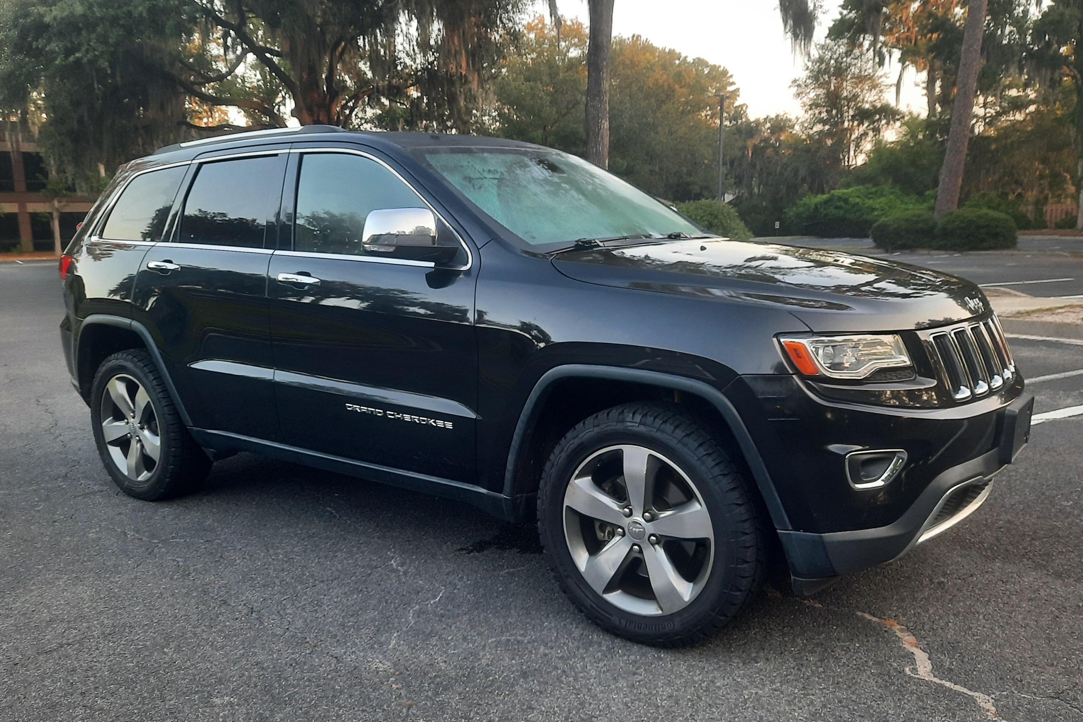 2014 Jeep Grand Cherokee sold at auction for $8,500