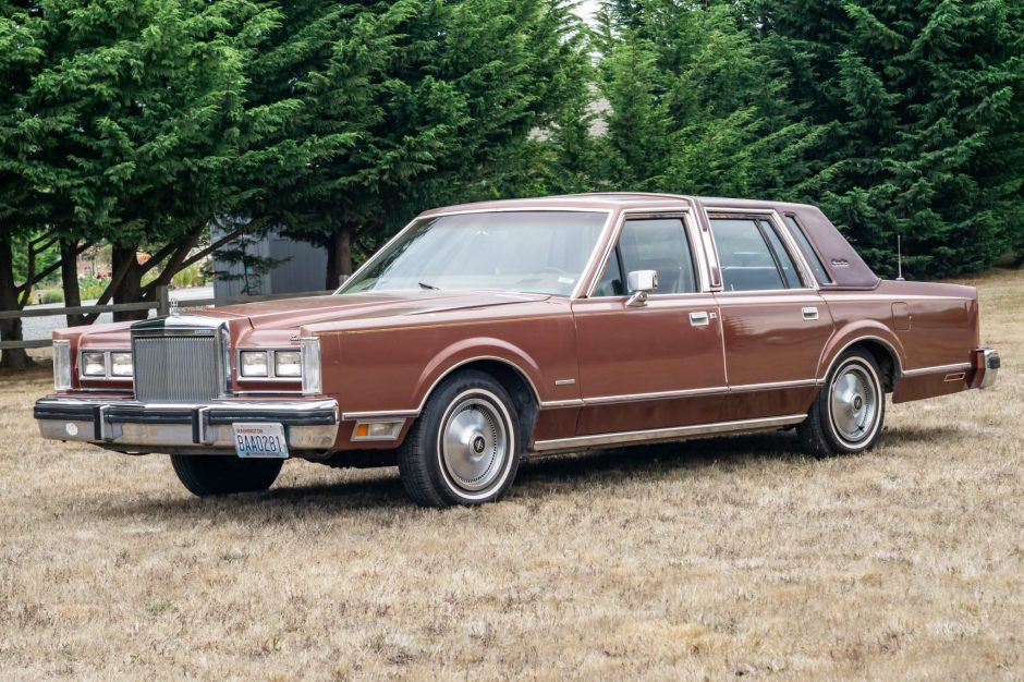 1983 Lincoln Town Car sold at auction for $2,450