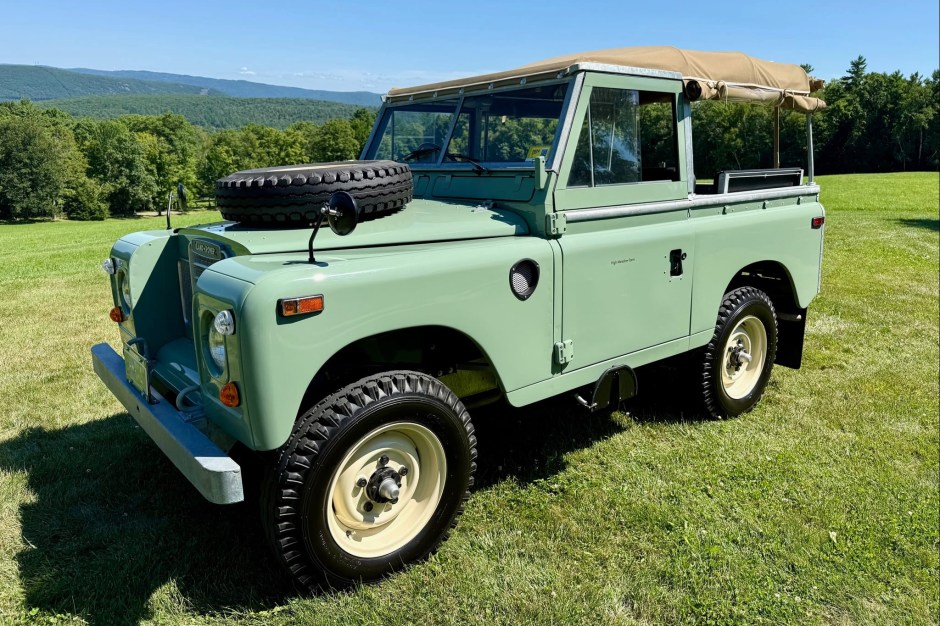How Much is a Land Rover Series Worth at Auction? | Old Cars Data