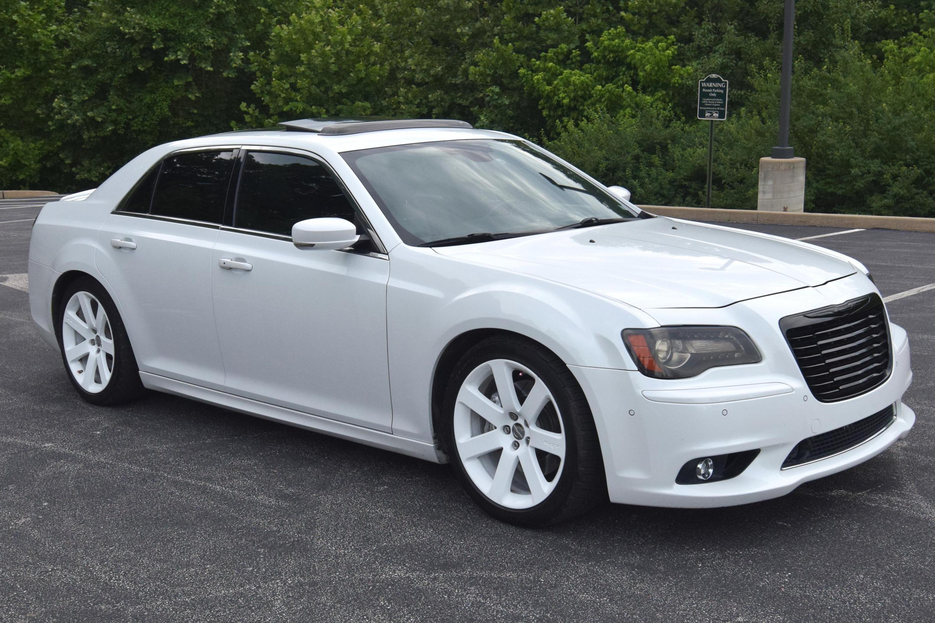 2012 Chrysler 300 sold at auction for $22,000