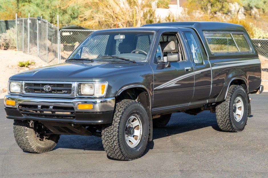1993 Toyota Hilux sold at auction for $19,250
