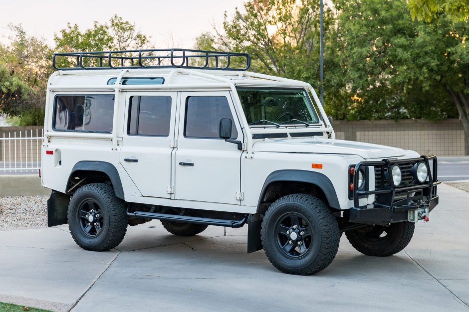 1993 Land Rover Defender sold at auction for $62,500