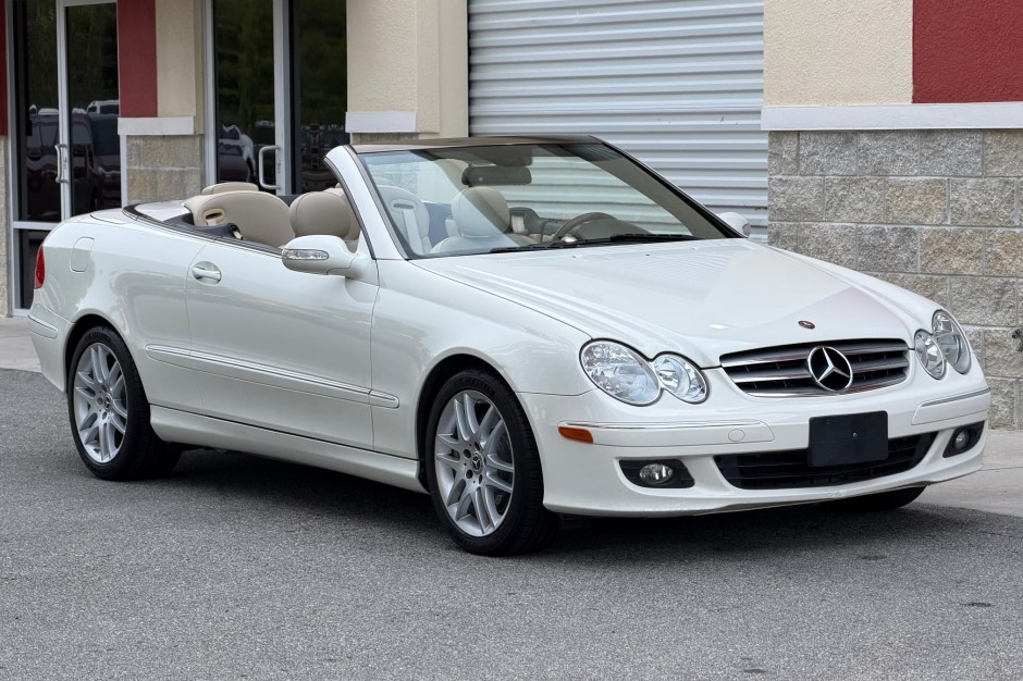 2009 Mercedes-Benz CLK-Class sold at auction for $10,750