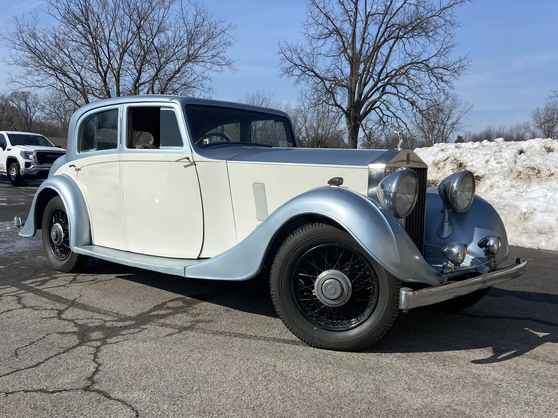 1936 Rolls-Royce 25/30 sold at auction for $15,950