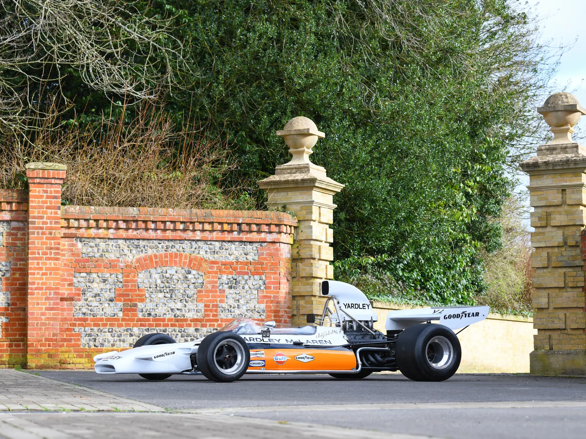 1971 McLaren Vintage Racing sold at auction for $837,500