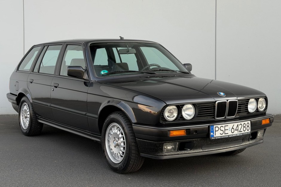 1988 BMW 3-Series sold at auction for $18,000