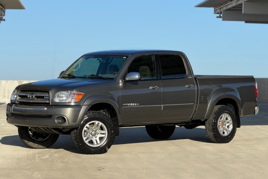 2006 Toyota Tundra sold at auction for $11,558