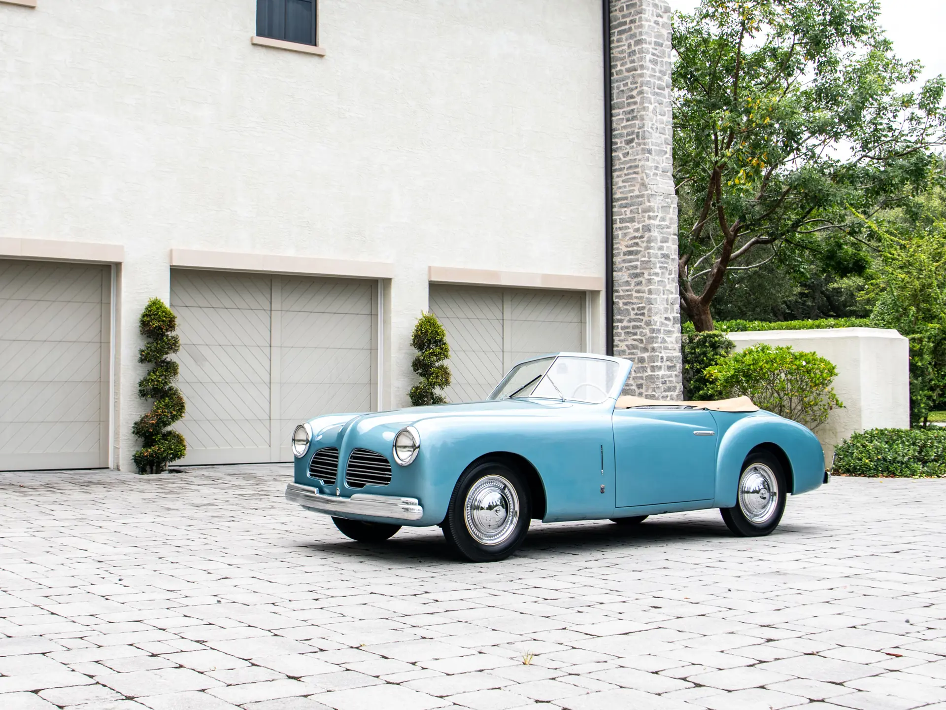 1950 Fiat 1100 sold at auction for $112,000
