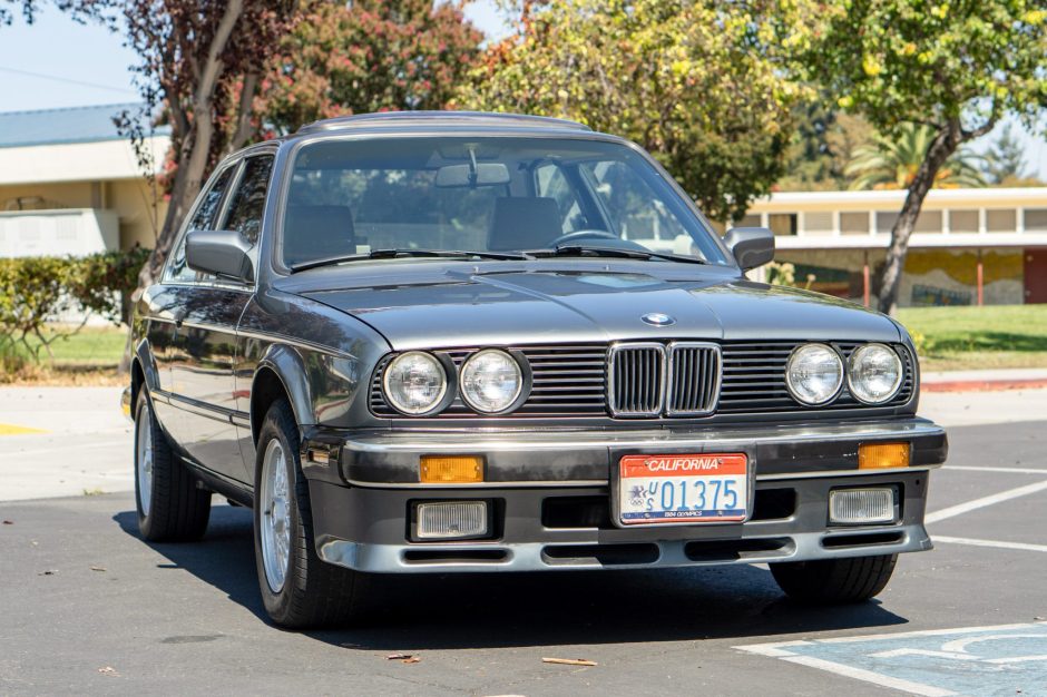 1987 BMW 3-Series sold at auction for $28,882