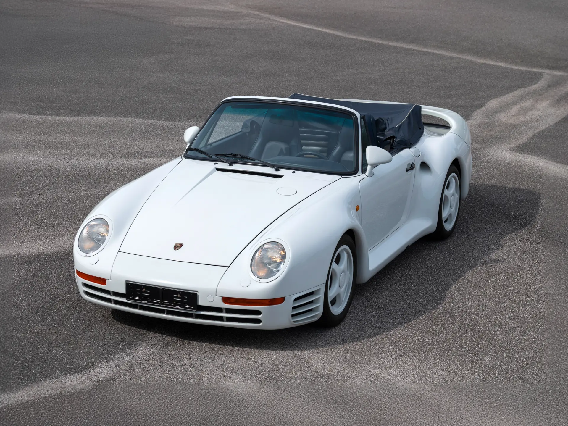 1987 Porsche 959 sold at auction for $1,298,750