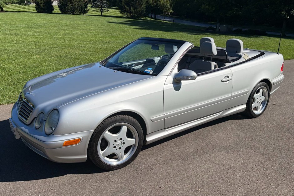 2000 Mercedes-Benz CLK-Class sold at auction for $7,400
