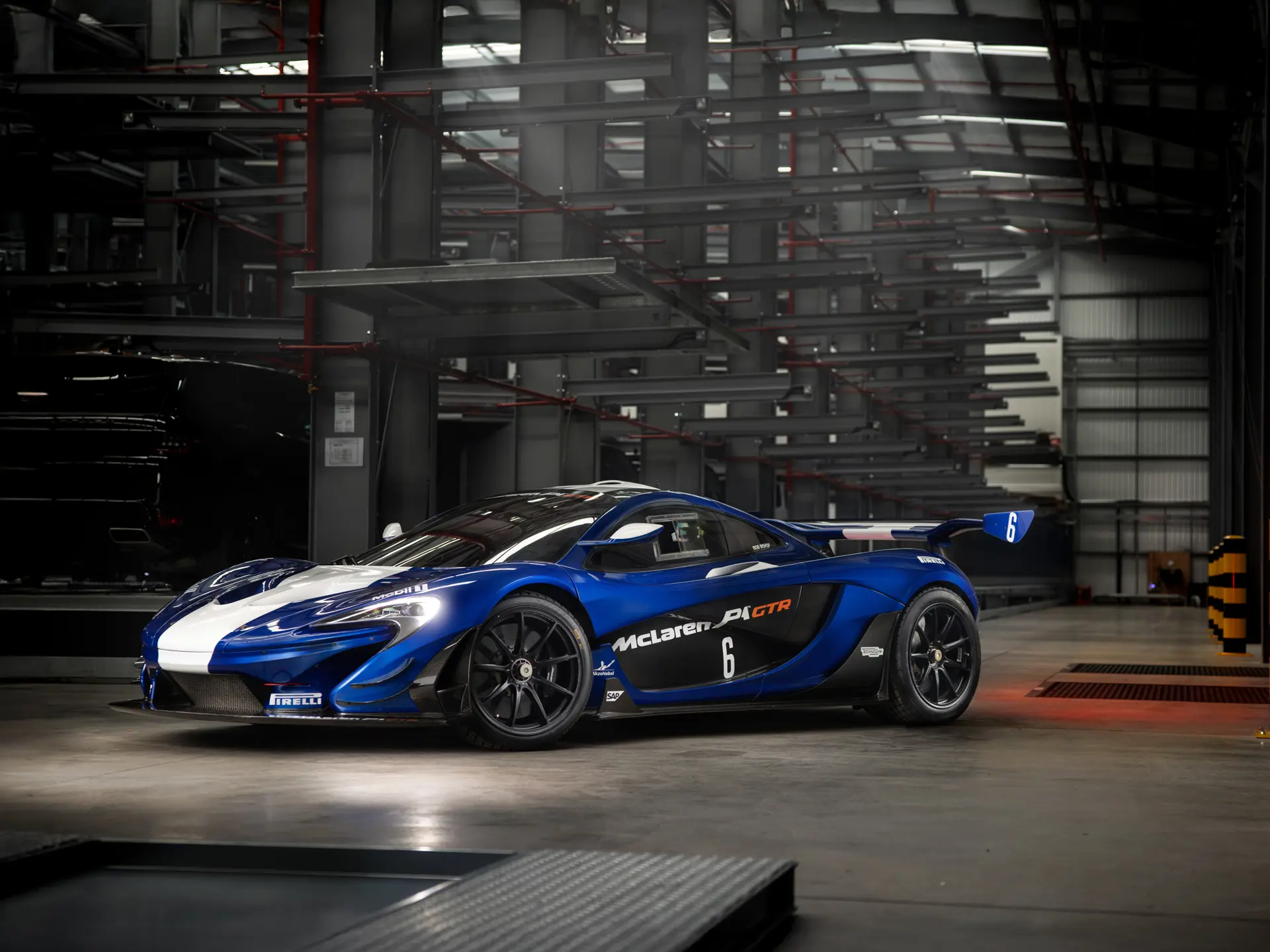 2015 McLaren P1 sold at auction for $1,435,000