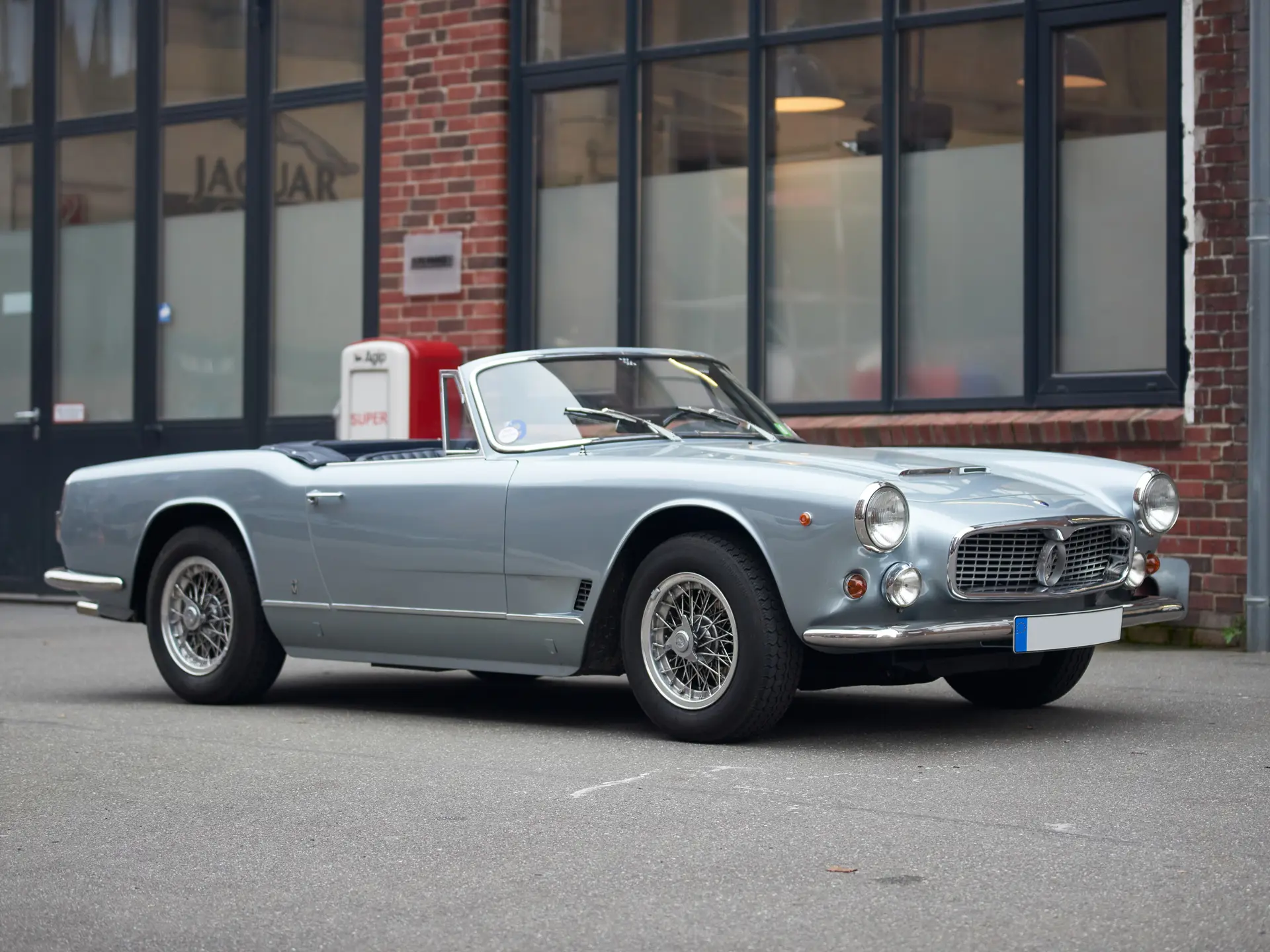 1962 Maserati 3500 GT sold at auction for $320,000