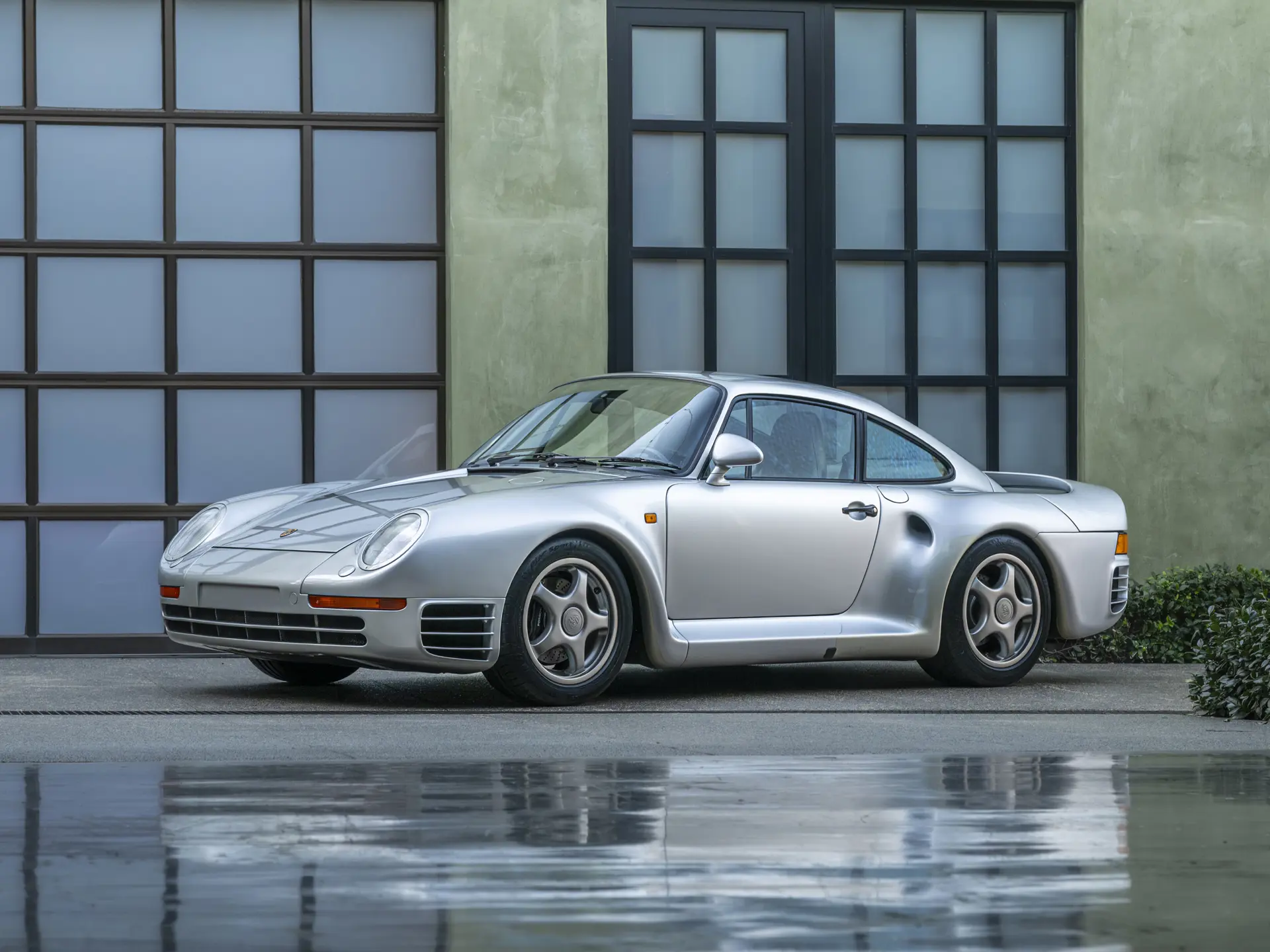1988 Porsche 959 sold at auction for $2,535,000